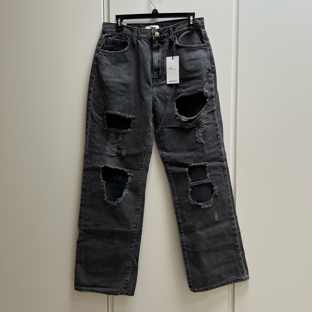 NWT Forever 21 Ripped Straight Leg Black Jeans